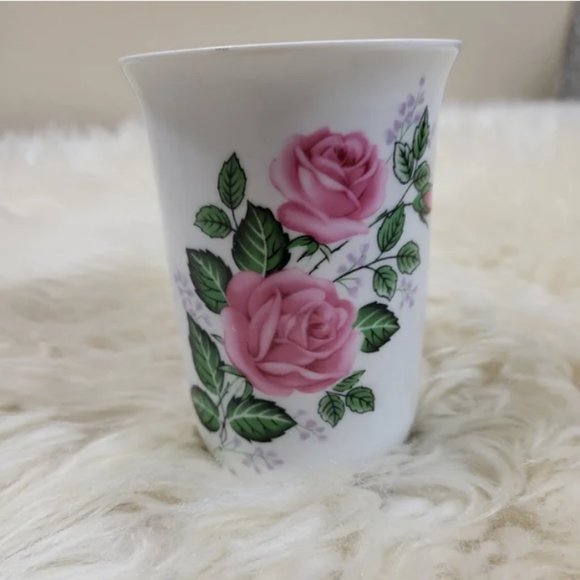Royal Porzellan Bavaria KMP Germany Handarbeit Small Vase - Picture 1 of 5